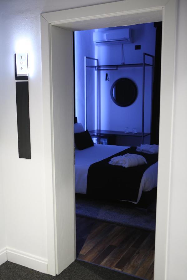 Dark Boutique Hotel Shkoze Exterior photo