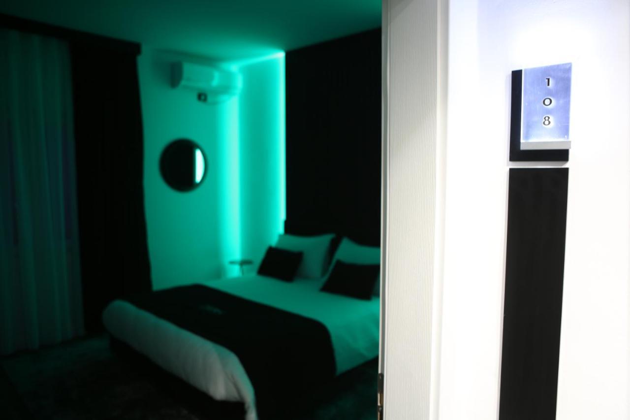 Dark Boutique Hotel Shkoze Exterior photo