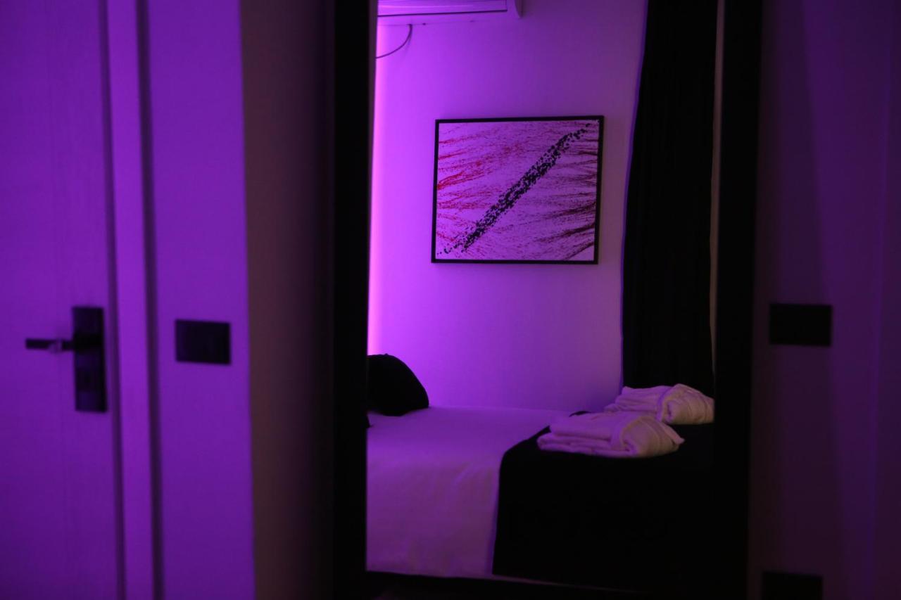 Dark Boutique Hotel Shkoze Exterior photo