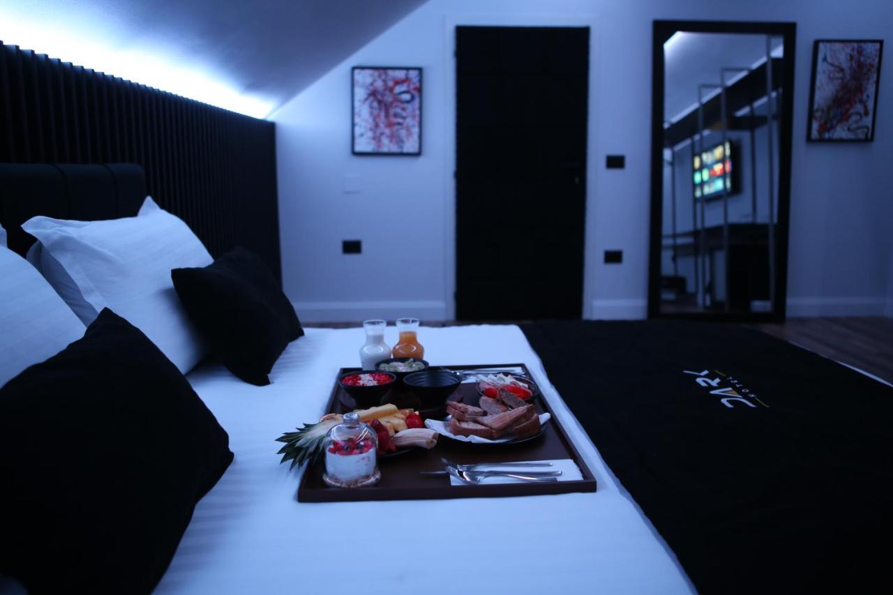 Dark Boutique Hotel Shkoze Exterior photo